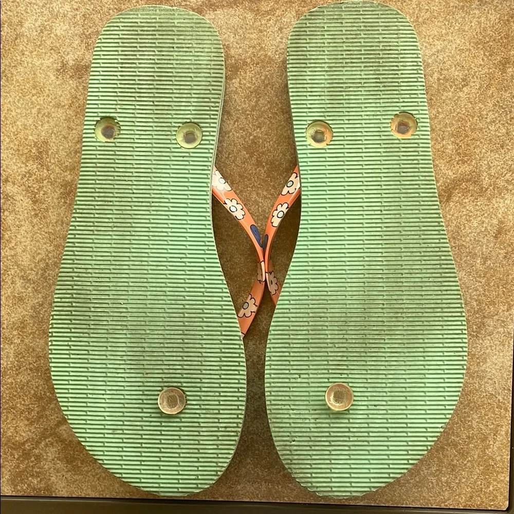 Vera Bradley Orange and Blue Sandals with Floral Design - Picture 4 of 5